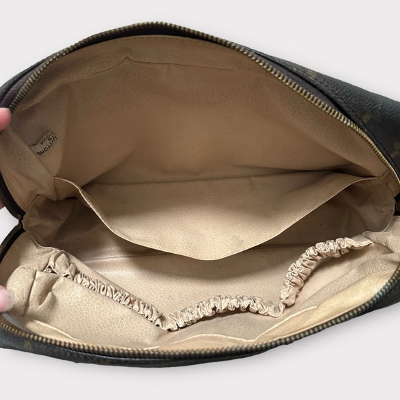 LOUIS VUITTON Monogram XL Trousse Toilette 28, Vintage, Unisex - Picture 14 of 14